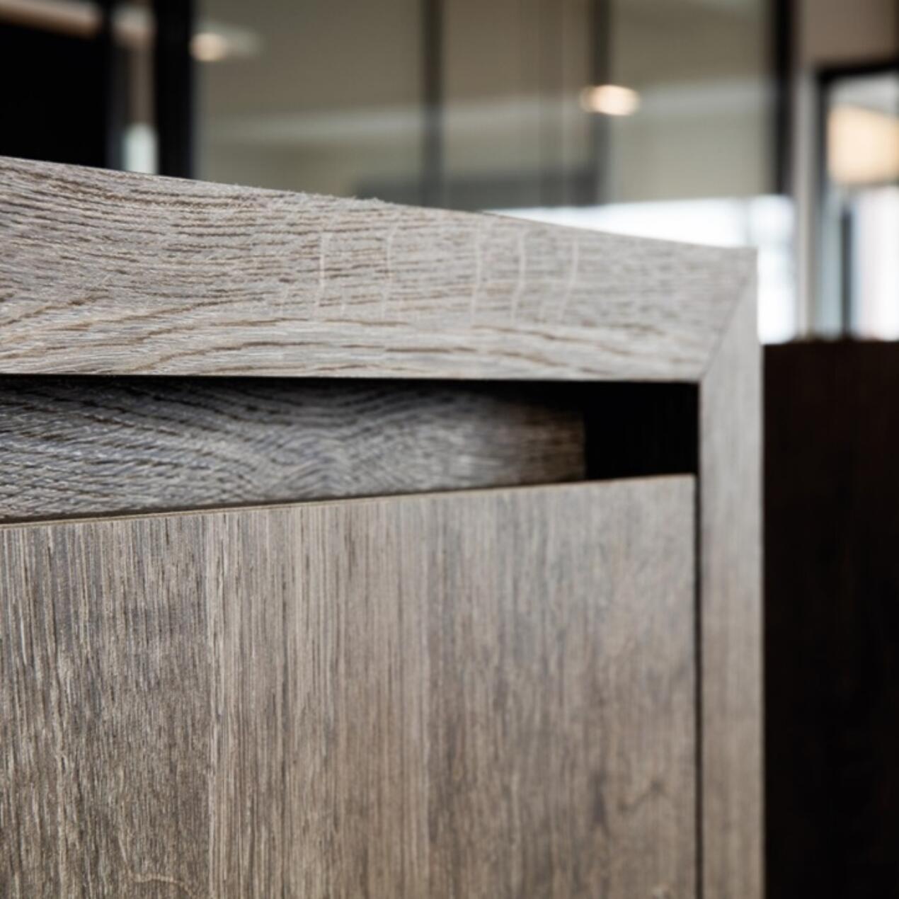 ROYAL OAK DARK BROWN